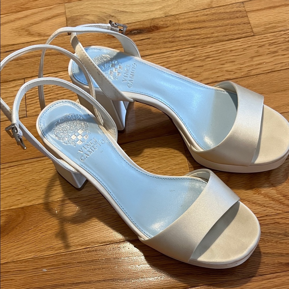 Vince Camuto Pendreya Platform Sandal size 6 color Milk